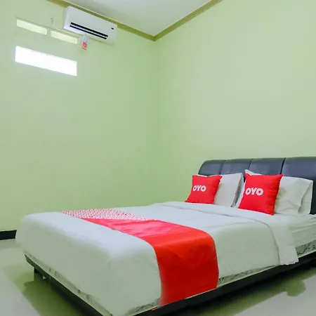 Oyo Life 2508 Alba Suites Homestay Syariah Tulungagung Extérieur photo