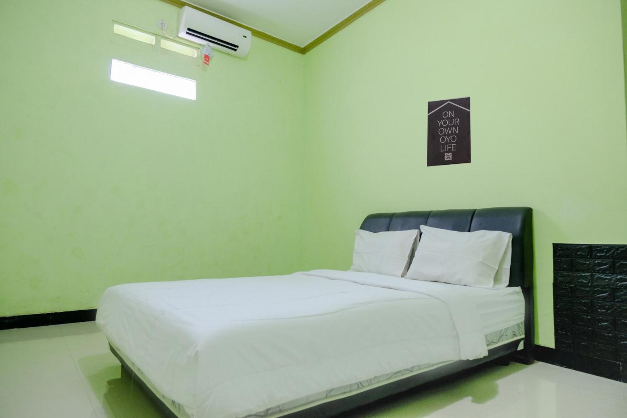 Hotel Oyo Life 2508 Alba Syariah Tulungagung